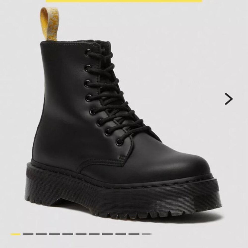 Dr. Martens -- Vegan Jadon ii Boot Mono Platforms